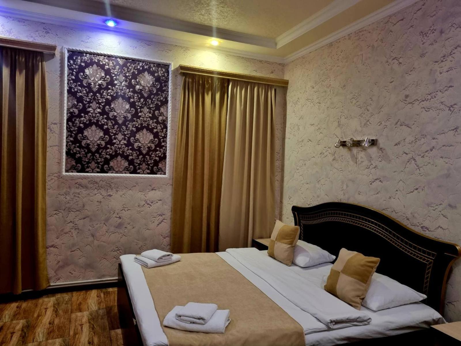 Rubin Hotel Goris Eksteriør bilde